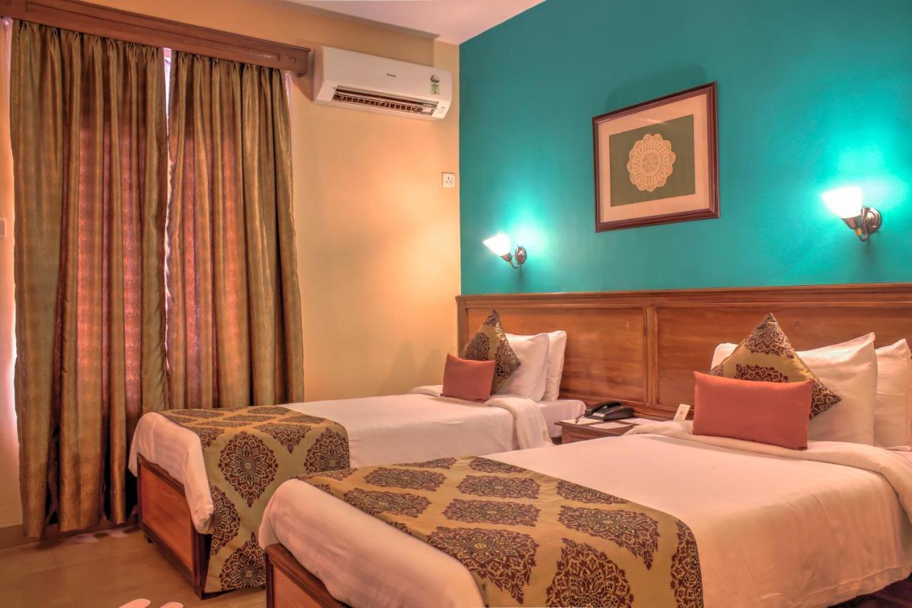 Pride Sun Village Resort y Spa Baga Exterior foto