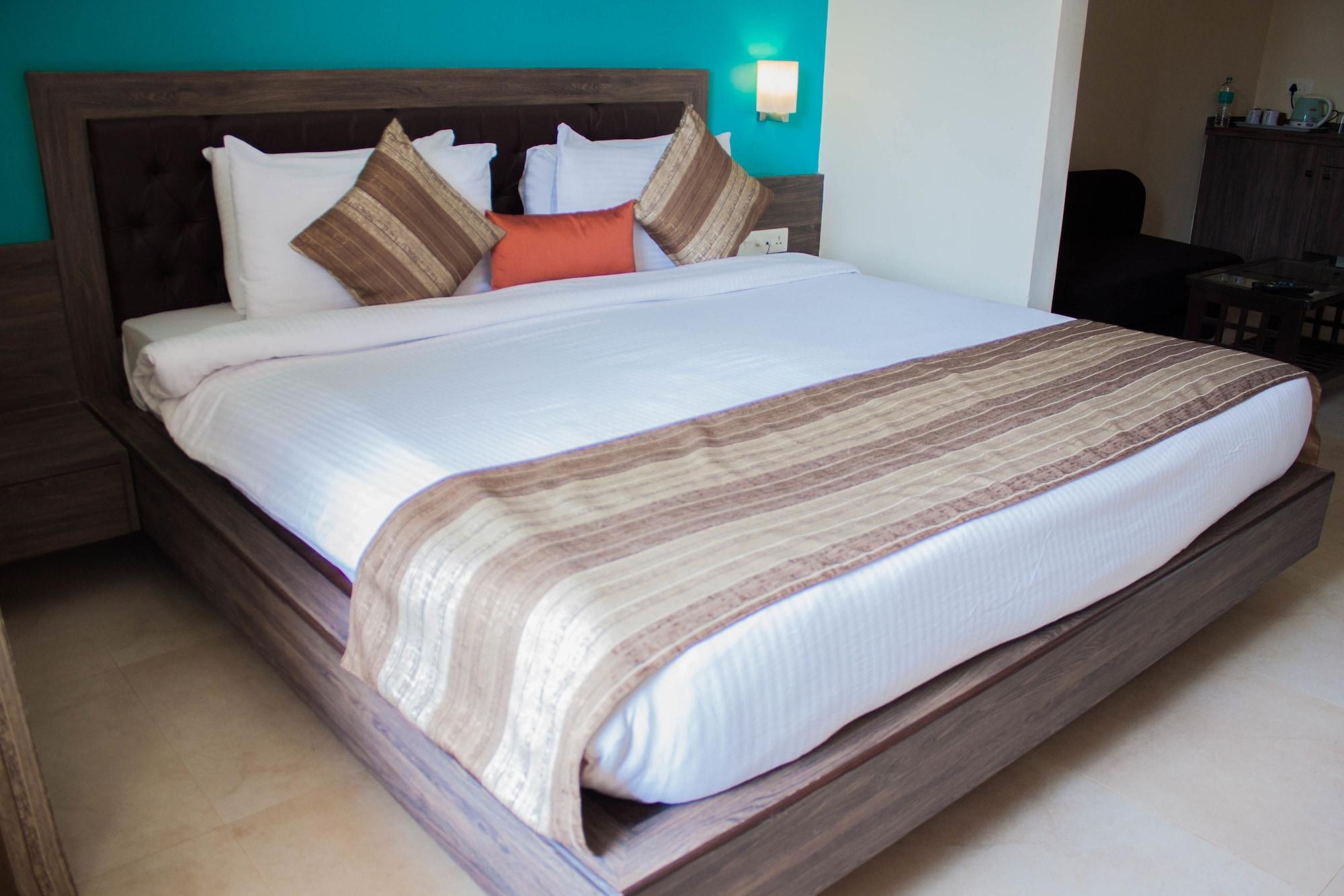 Pride Sun Village Resort y Spa Baga Exterior foto