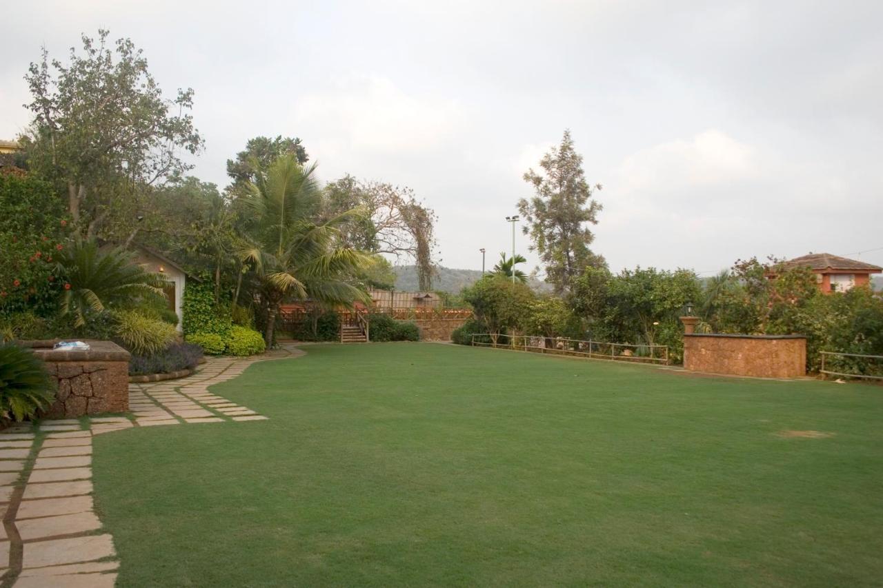 Pride Sun Village Resort y Spa Baga Exterior foto